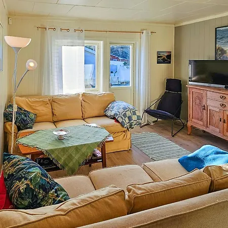 3 Bedroom Cozy In *